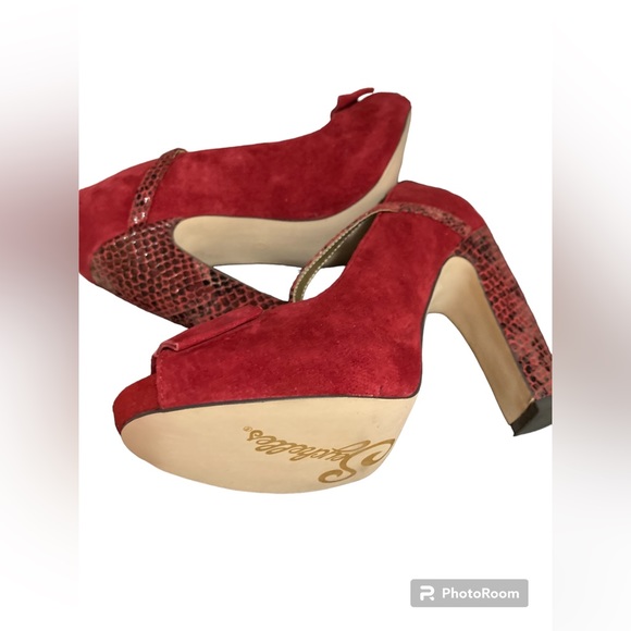 Seychelles red suede heels w/ open toe. New in box. See details. - Picture 4 of 7